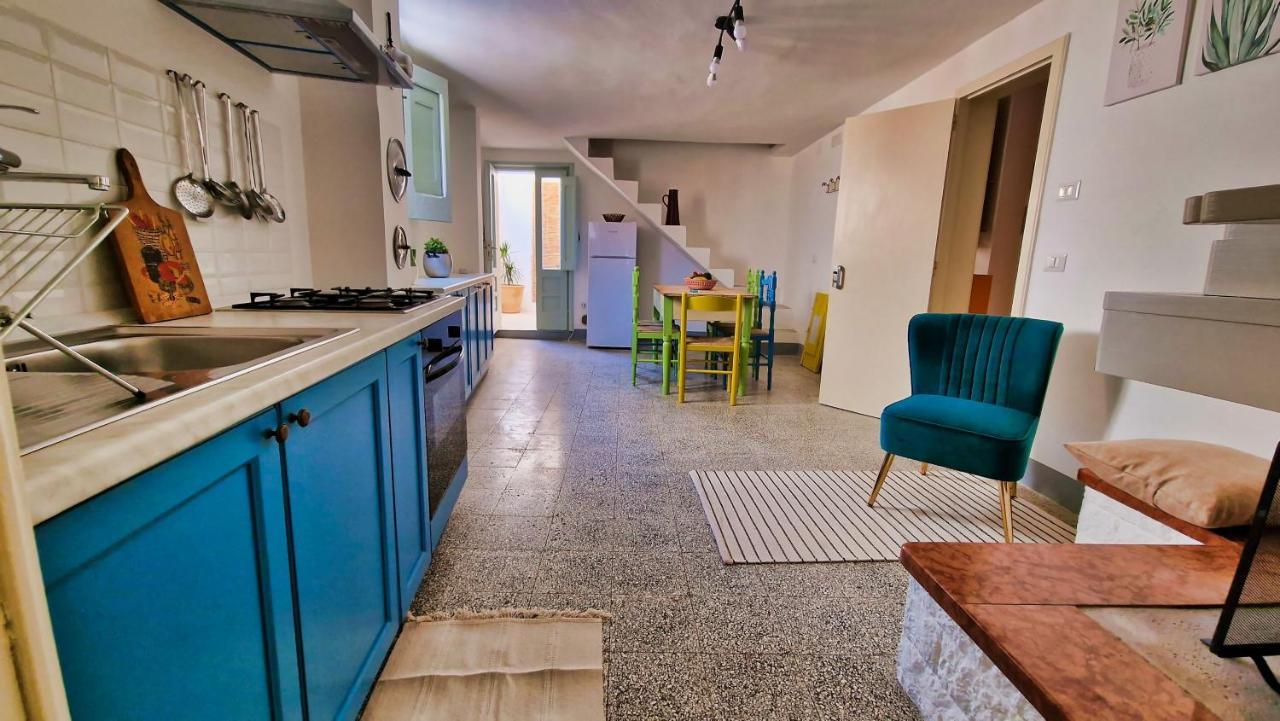 Villa A quai a Chiara Andrano Esterno foto